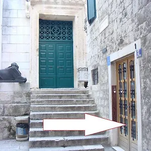 Base 3*, Split Kroatien